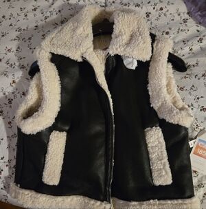 Cali 1850 Black and Cream Sherpa Jacket